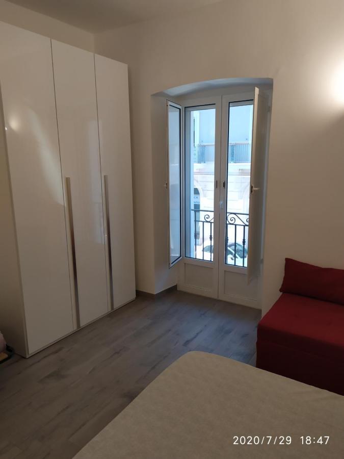 Casa Vacanze Dany Taranto Bagian luar foto