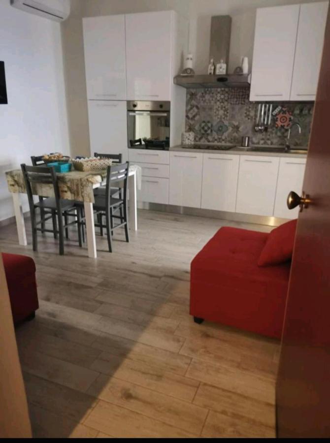 Casa Vacanze Dany Taranto Bagian luar foto