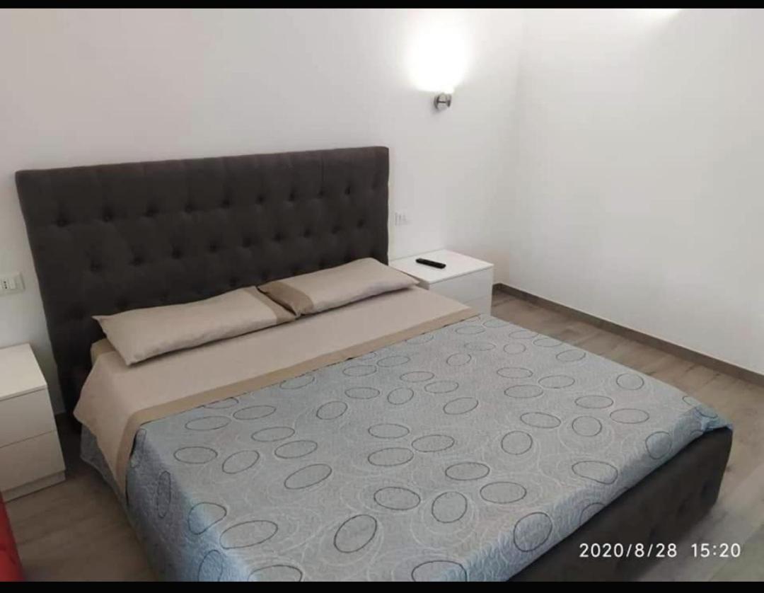 Casa Vacanze Dany Taranto Bagian luar foto
