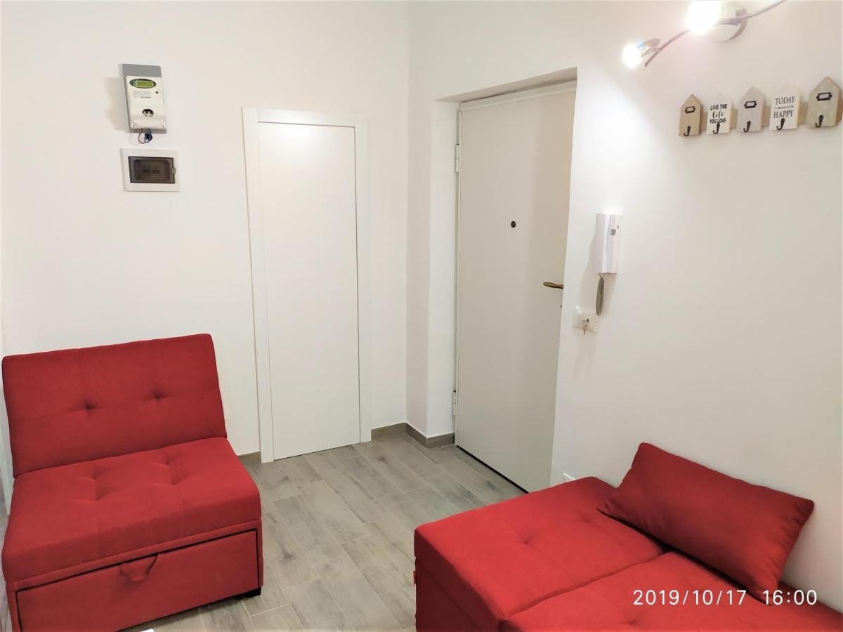 Casa Vacanze Dany Taranto Bagian luar foto